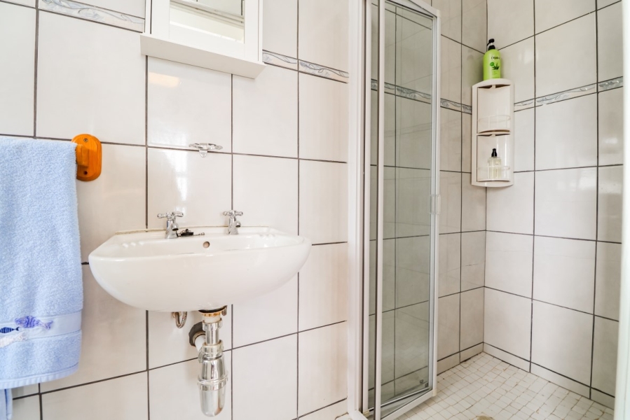 5 Bedroom Property for Sale in Paradise Western Cape